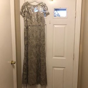 David’s Bridal champagne/taupe Mother of the Bride gown nwt 12